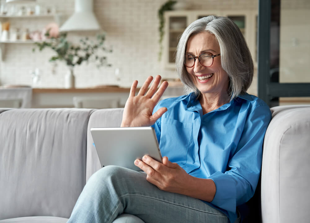 Tech tools for seniors to stay connected during fall and busy family seasons.